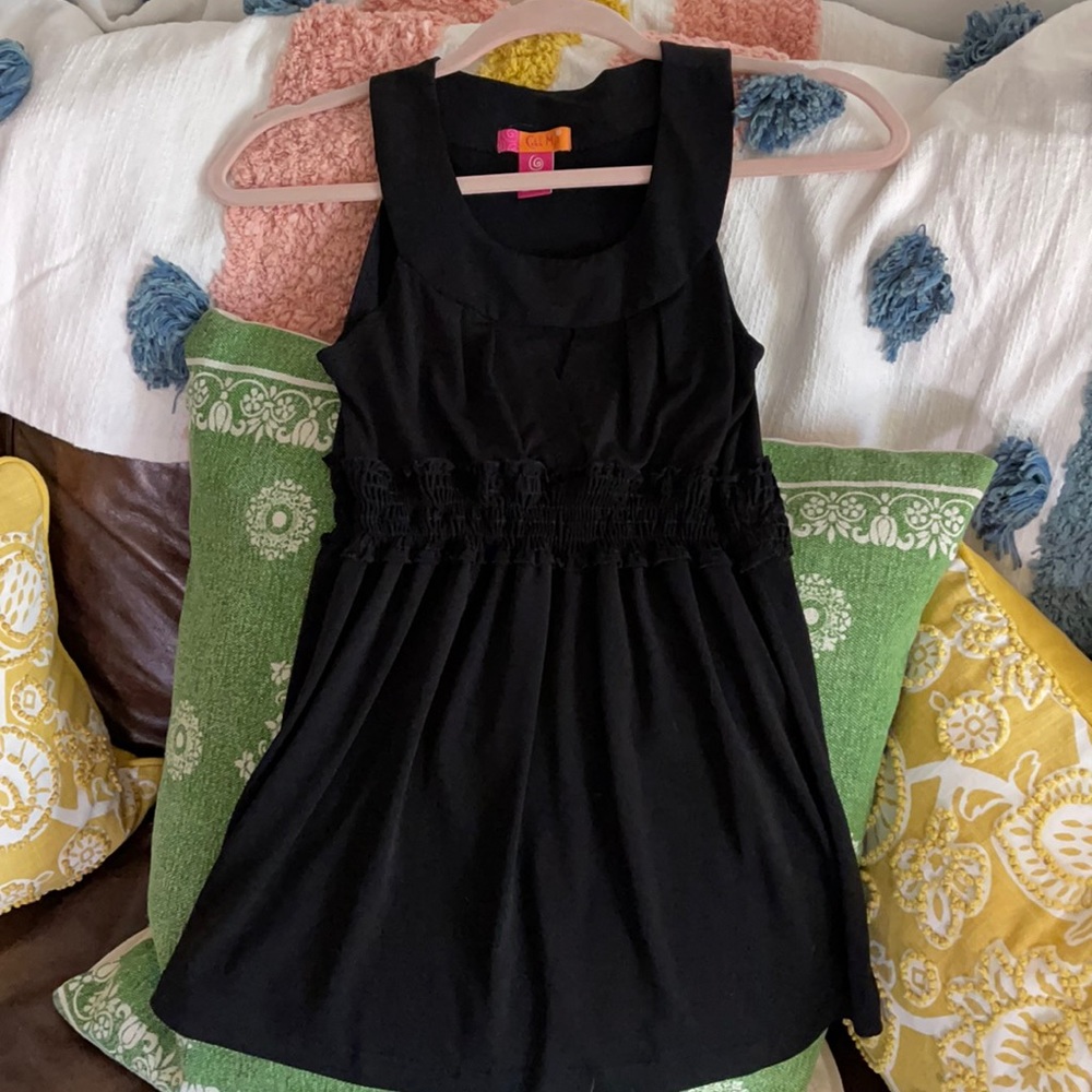 Black scoop neck tunic tank top